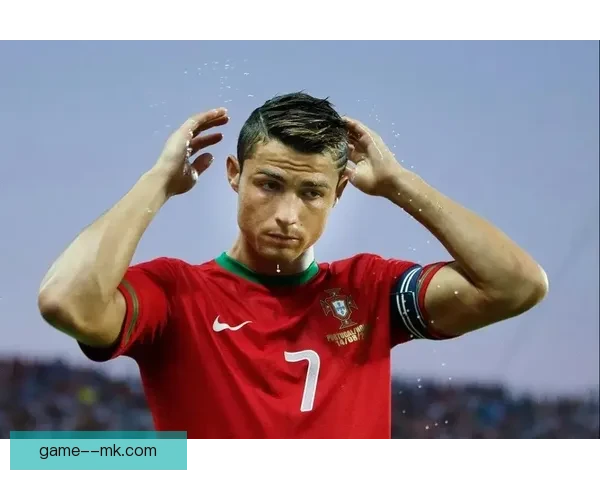 C罗对阵波兰上演极致倒钩破门 展现超凡技术震撼全场