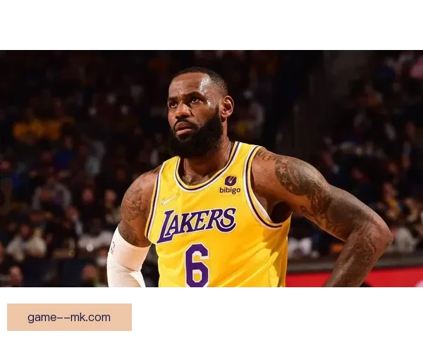 米林科维奇转会新月正式离开拉齐奥引发球迷热议